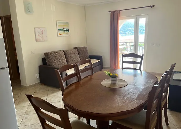 Apartments Pralija