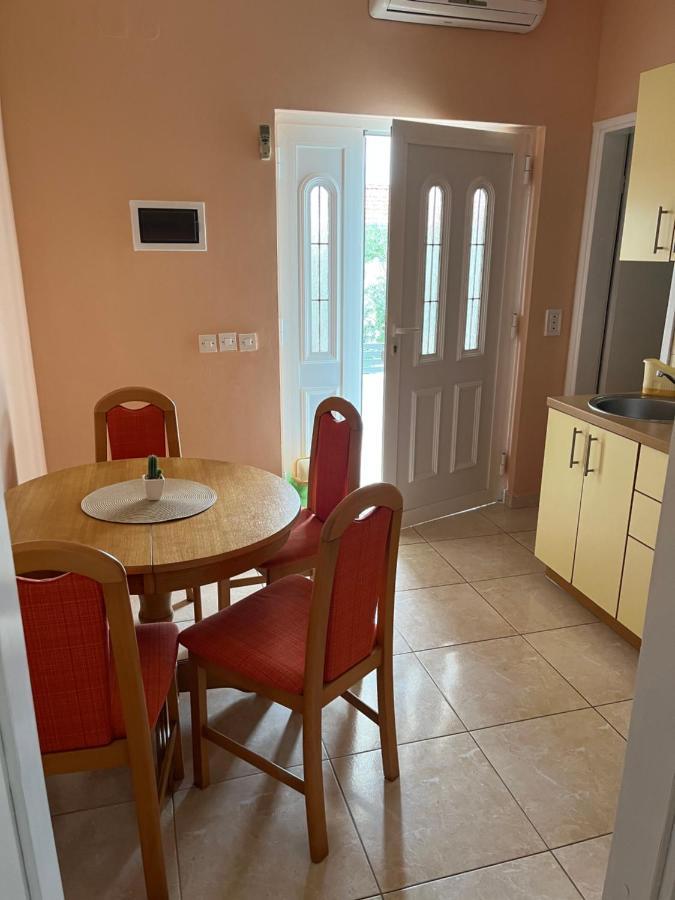 Apartment Pralija *